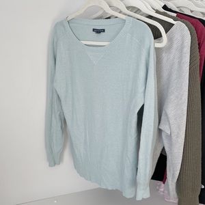 🩷AMERICAN EAGLE OUTFITTERS LIGHT BABY BLUE LONG SLEEVE SWEATER SIZE SMALL